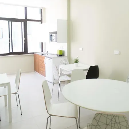 Manolia Residences アパート *